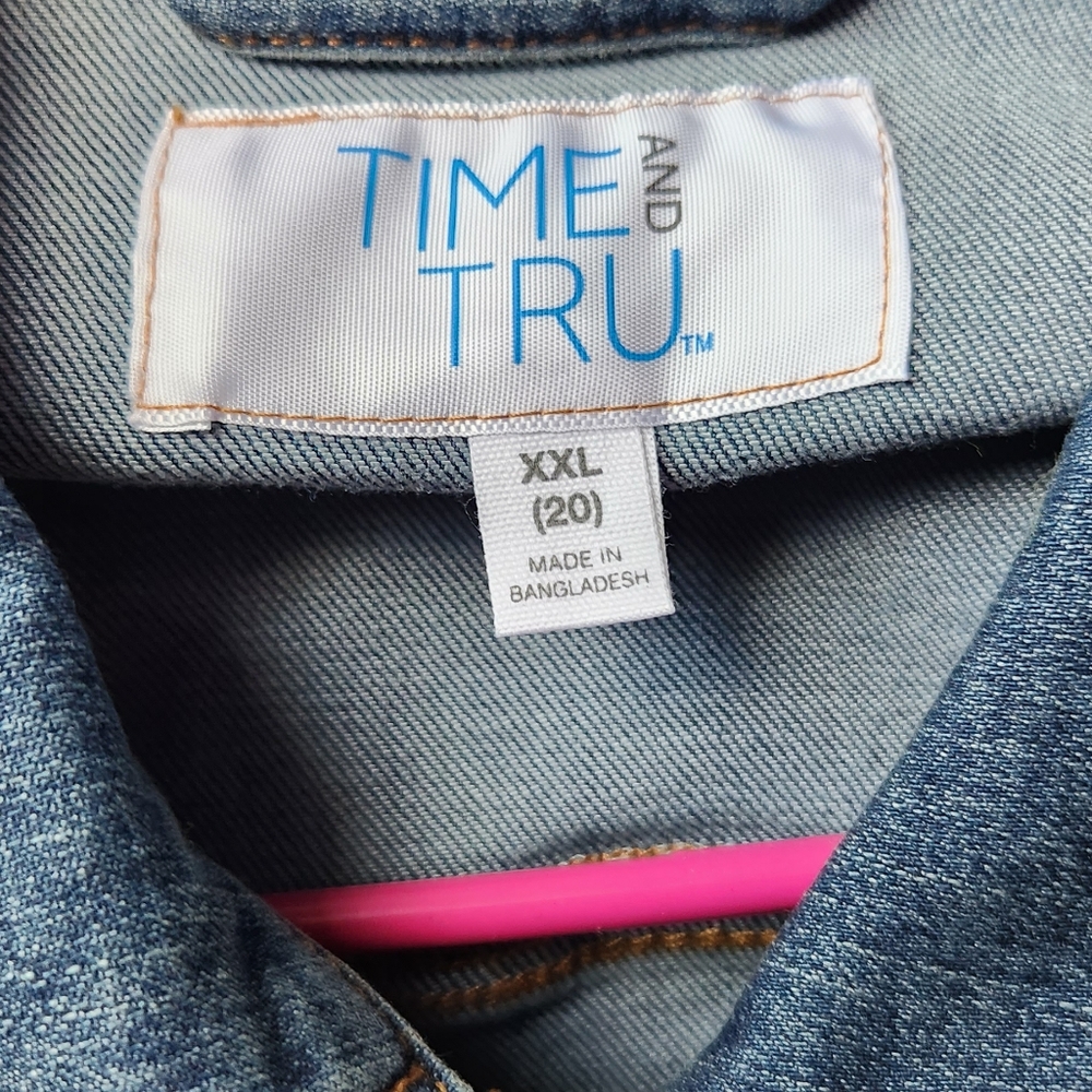 Time and Tru Denim Jacket - Picture 3 of 4